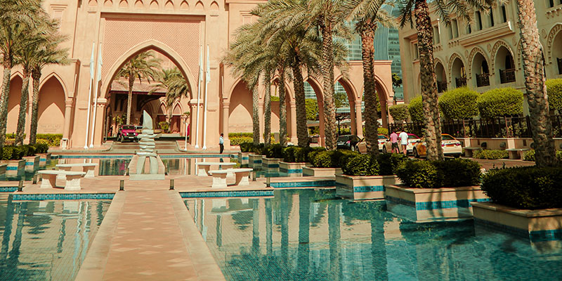 Entrada al Palace Hotel en Dubai