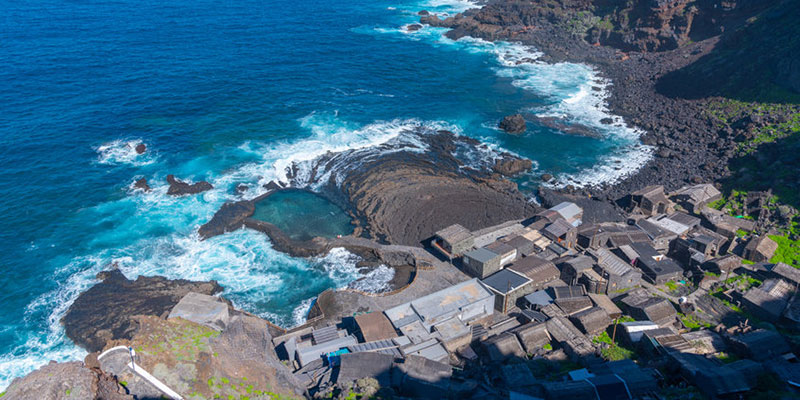 Pueblo Pozo de las Calcosas en la isla El Hierro, Islas Canarias