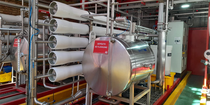 Soluções avançadas para reúso de água industrial na Coca-Cola | Fluence Água recuperada para uso industrial na planta da Coca-Cola