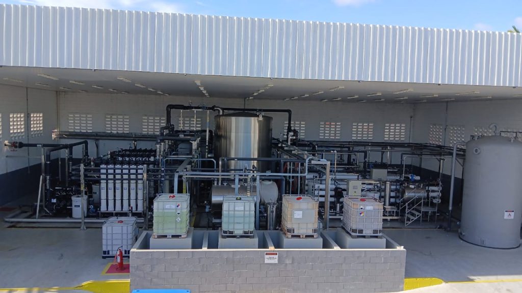 Planta de tratamiento de agua para producción de bebidas