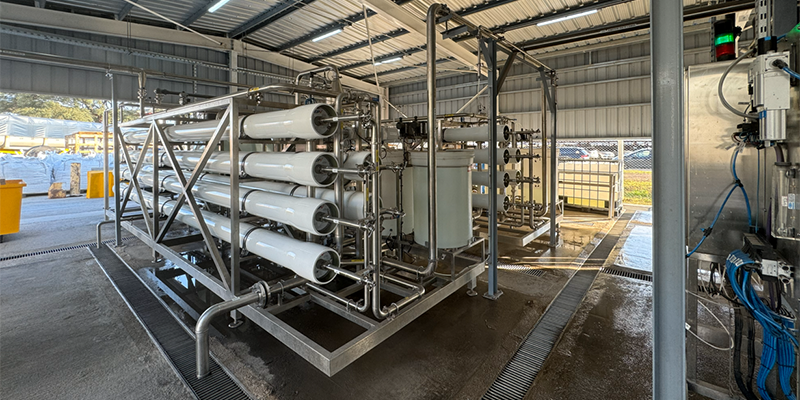 Soluções sustentáveis para reúso de água industrial | Fluence Sistema de reuso para transformar efluentes tratados em água recuperada para processos internos