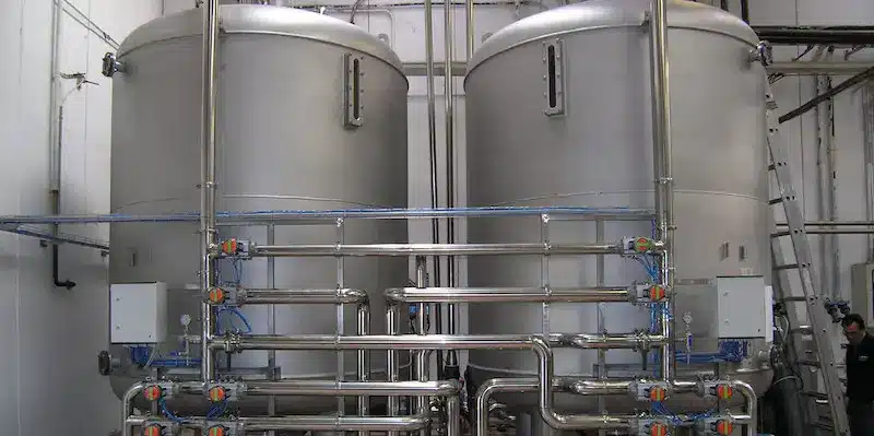 Adsorbent-Resin Filter System Color-Extraction & Distillation for Beverage Processing