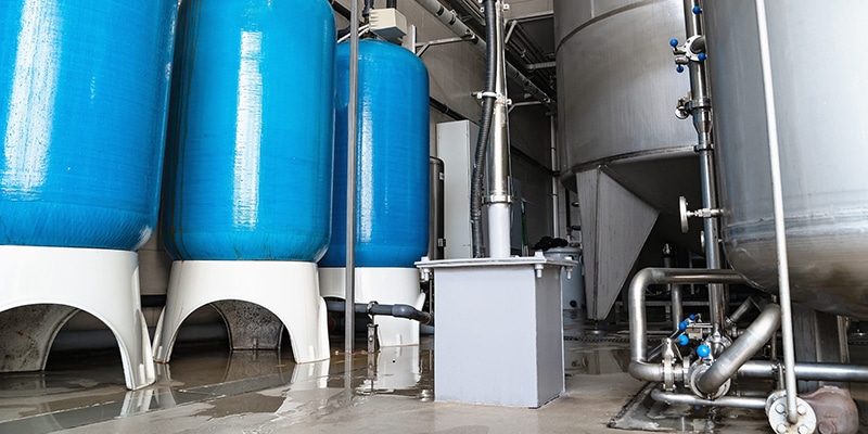 Industrial demineralization system for ultrapure water production